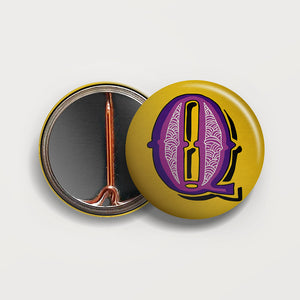 Letter Q button badge